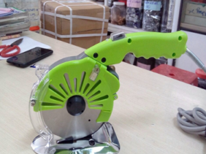 Máy cắt vải Tian Hong SRC-110