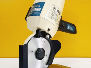 Máy cắt vải cầm tay Milion-110 (Đài Loan)